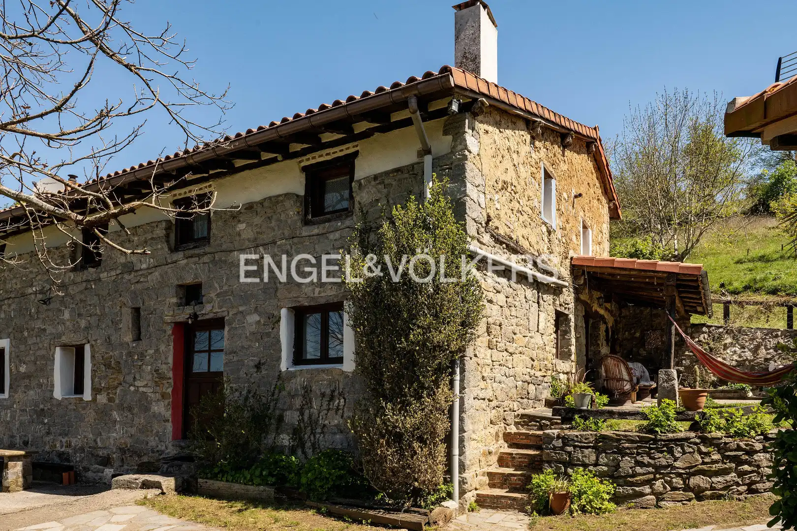 Vista exterior de Casa o chalet en venta en Errezil con Calefacción, Jardín privado y Terraza