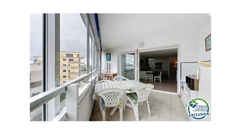 Foto 2 de Piso en venta en Calle de P Calderon de la Barca, 6, Salatar, Roses