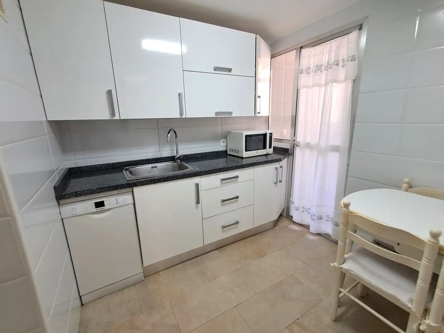 Cuina de Pis en venda en Valladolid amb Calefacció, Parquet i Terrassa