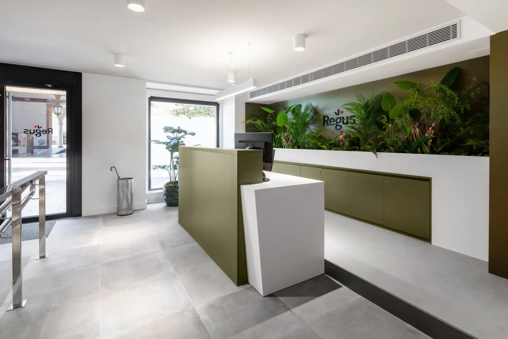 Office for rent in Oviedo   with Air Conditioner, Heating and Furnished