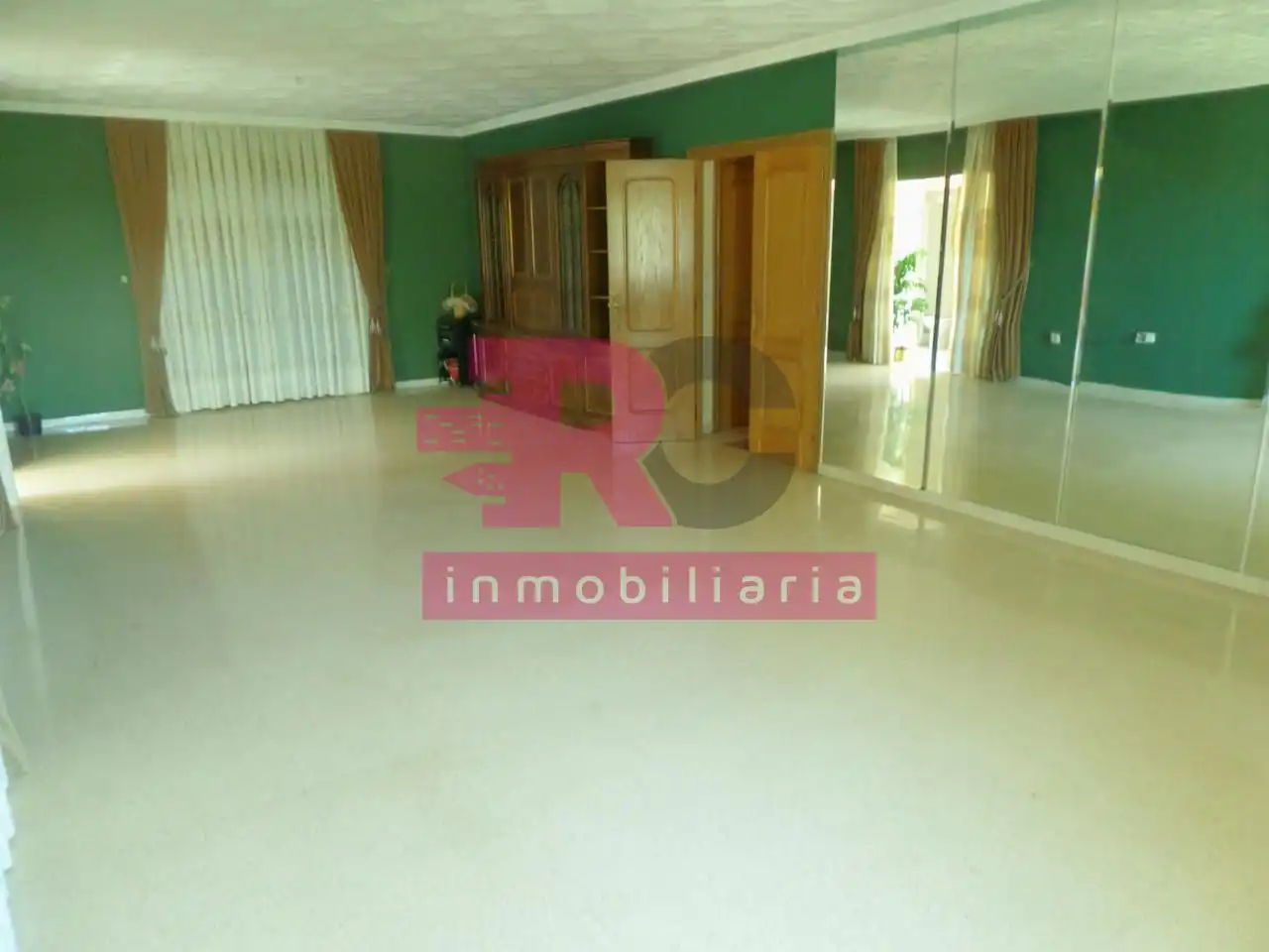 Sala de estar de Casa o chalet en venta en Castellanos de Villiquera con Calefacción, Jardín privado y Piscina