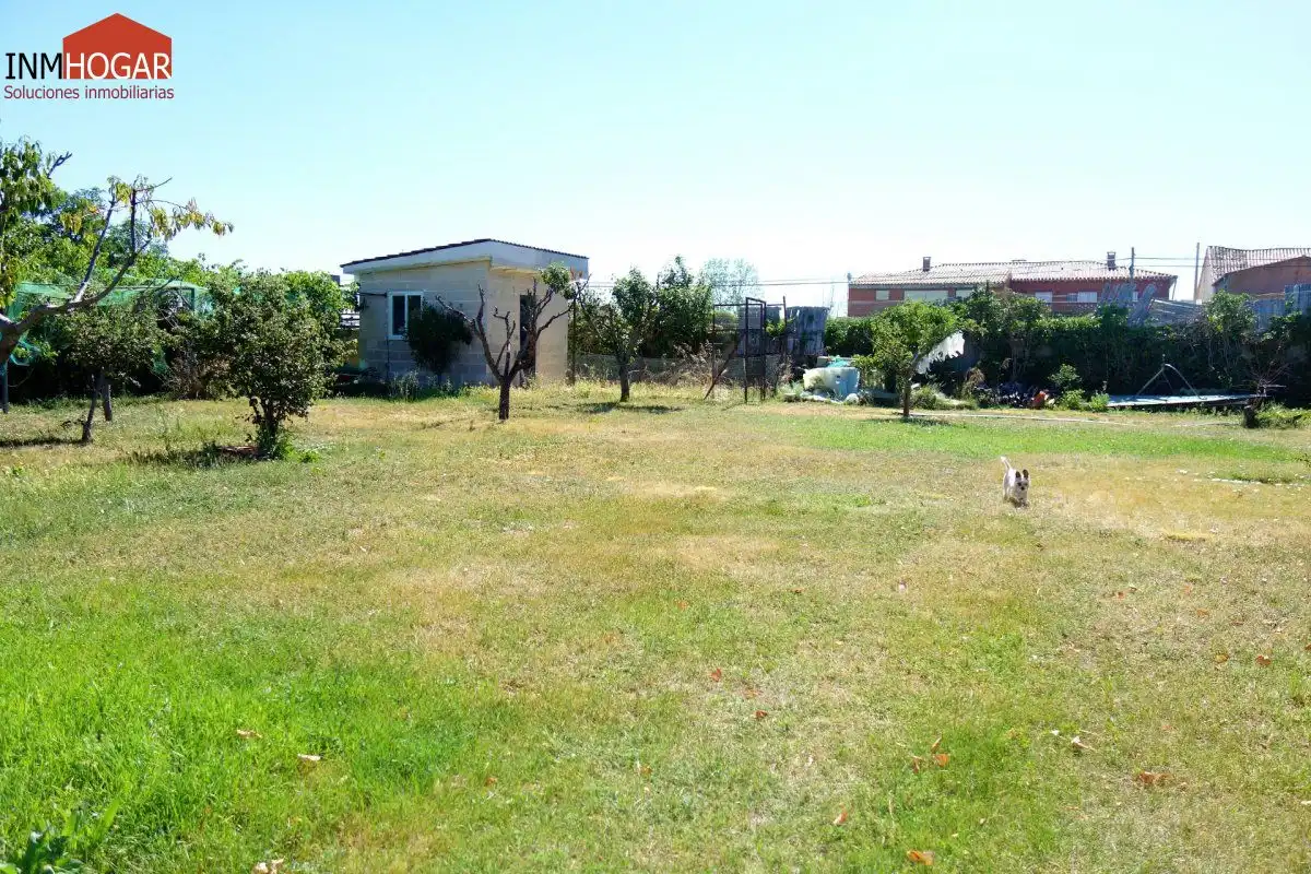 Country house zum Verkauf in Ávila mit Privatgarten, Terrasse und Abstellraum