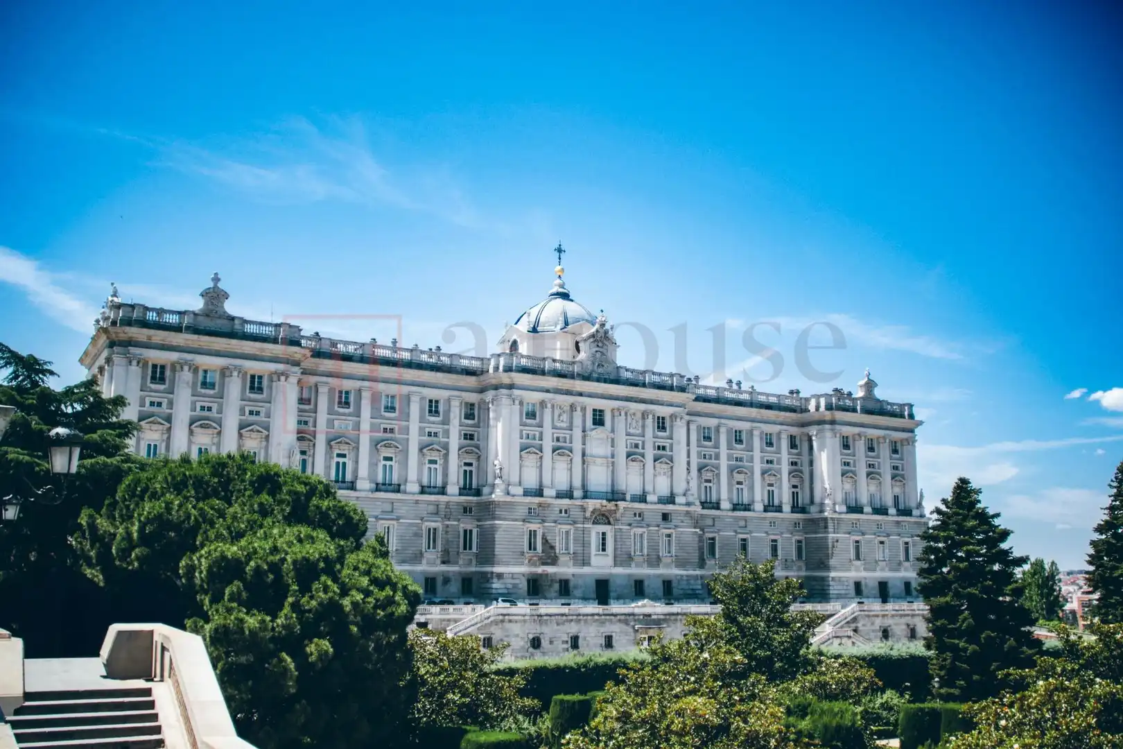 Vista exterior de Planta baja en venta en Madrid con Calefacción y Amueblado