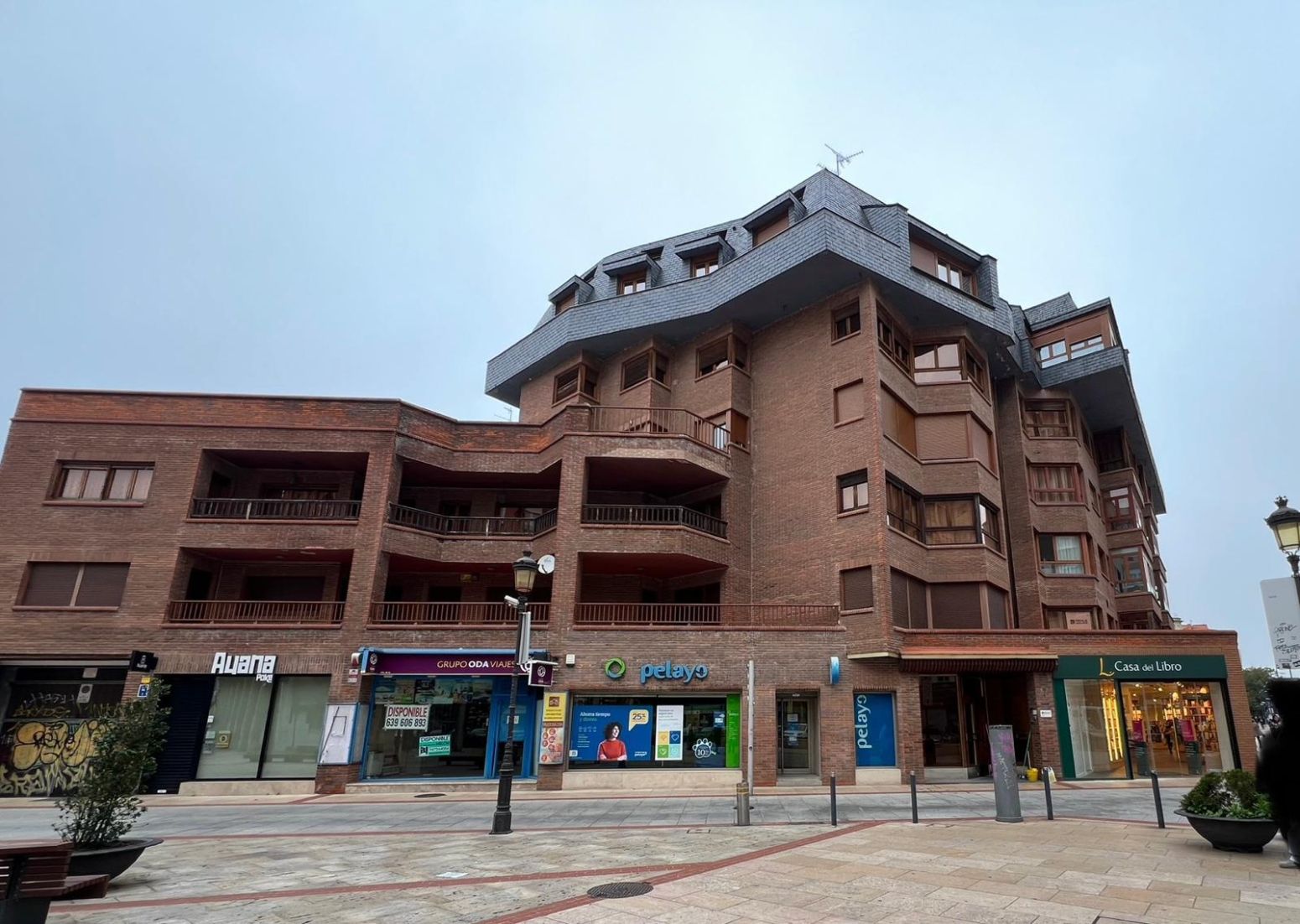Vista exterior de Piso en venta en Burgos Capital con Calefacción y Parquet