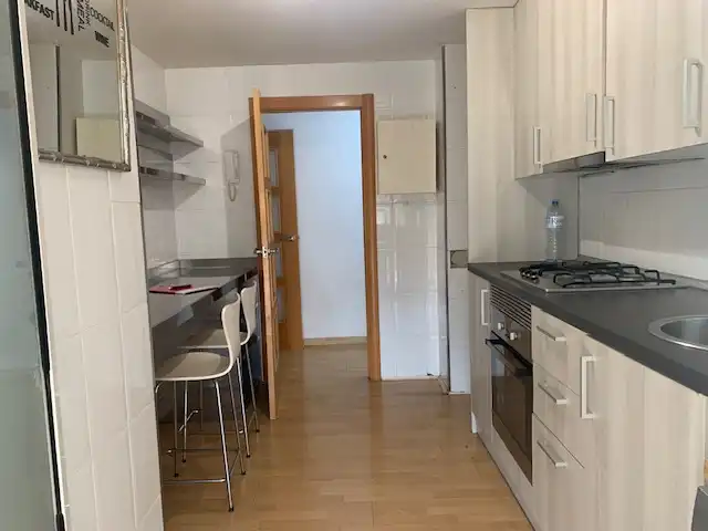 Küche von Wohnung zum Verkauf in Badalona mit Klimaanlage, Heizung und Parkett