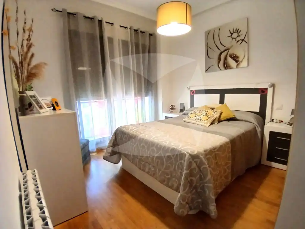 Bedroom of Flat for sale in Badajoz  with Terrace, Oven and Microwave