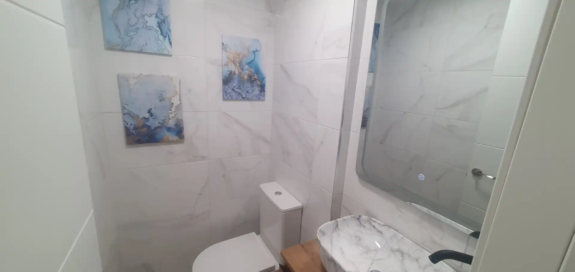 Bany de Pis en venda en Fuengirola amb Moblat