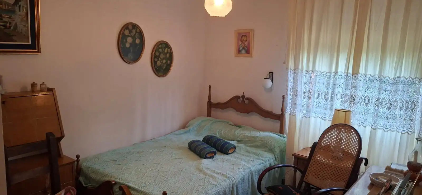 Dormitori de Casa o xalet en venda en Cadrete amb Calefacció, Jardí privat i Terrassa