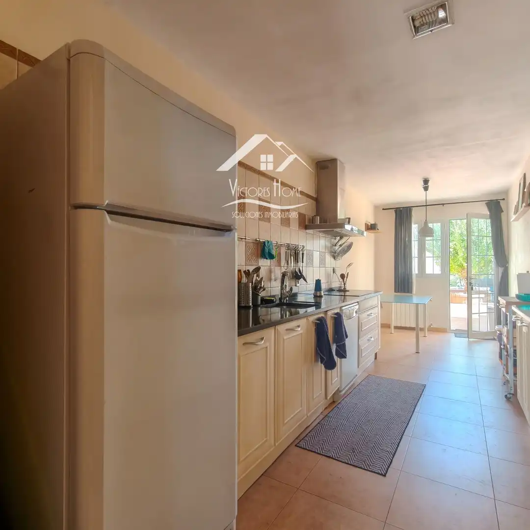 Cocina de Casa adosada en venta en Rivas-Vaciamadrid con Aire acondicionado, Calefacción y Jardín privado