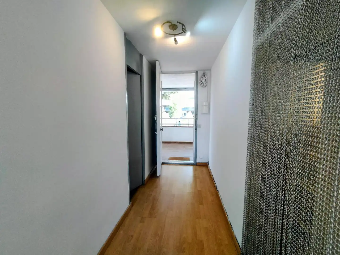 Wohnung zum Verkauf in Sitges mit Privatgarten und Gemeinschaftspool