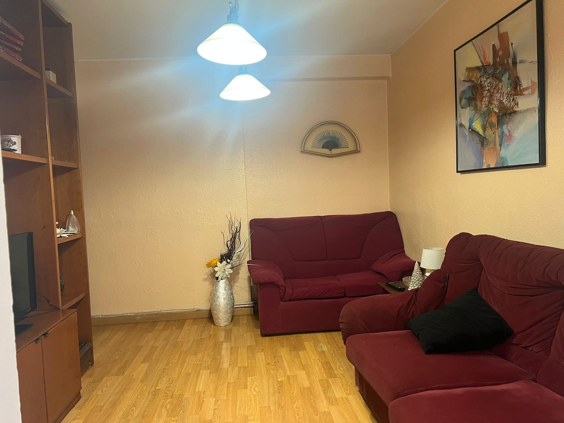 Sala d'estar de Pis de lloguer en  Zaragoza Capital amb Calefacció, Parquet i Moblat