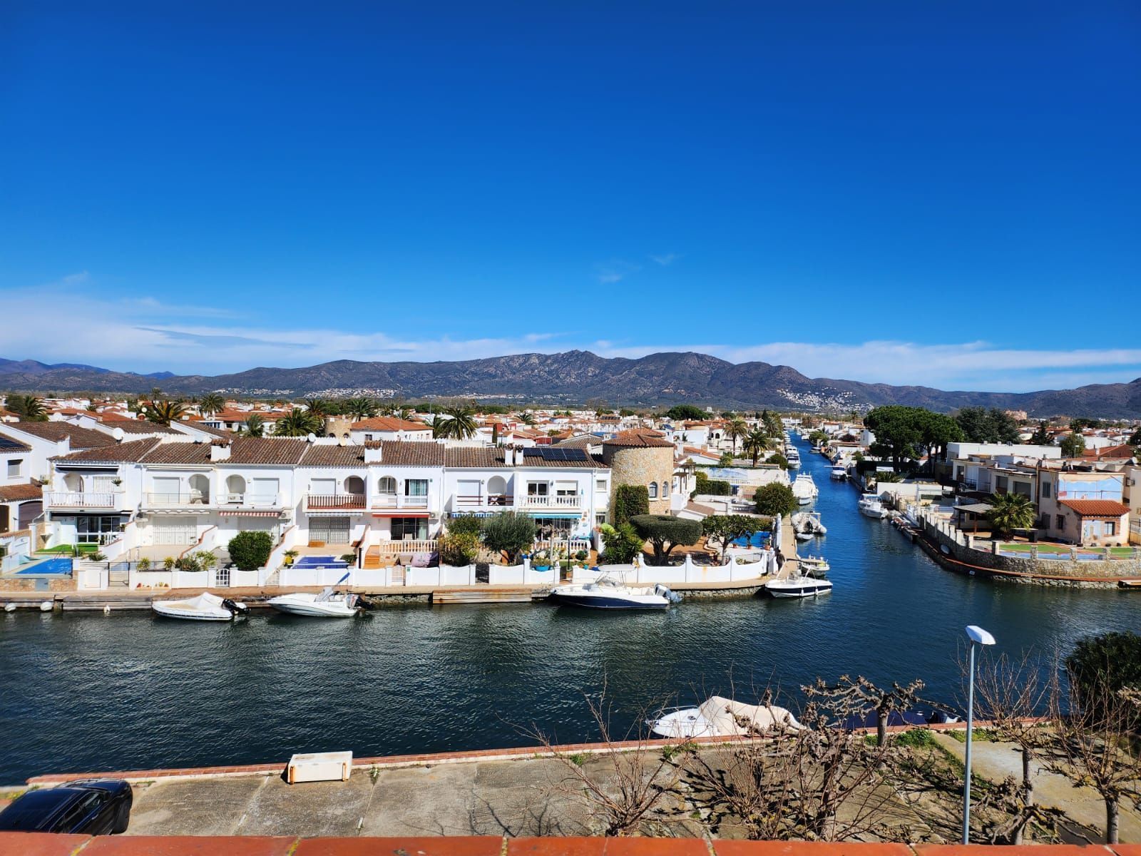 Vista exterior de Apartament en venda en Empuriabrava amb Aire condicionat, Calefacció i Terrassa