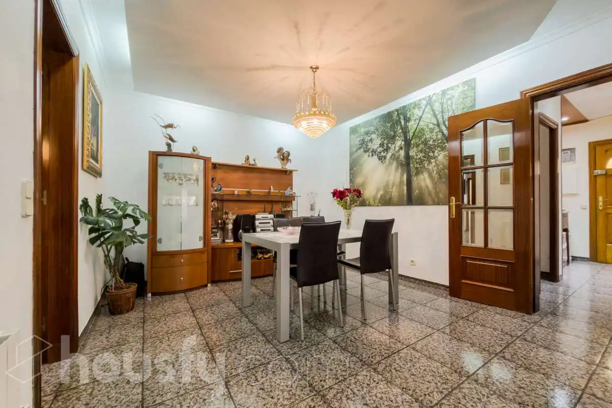 Dining room of Houses for sale in Santa Coloma de Gramenet  with Air Conditioner, Heating and Private garden