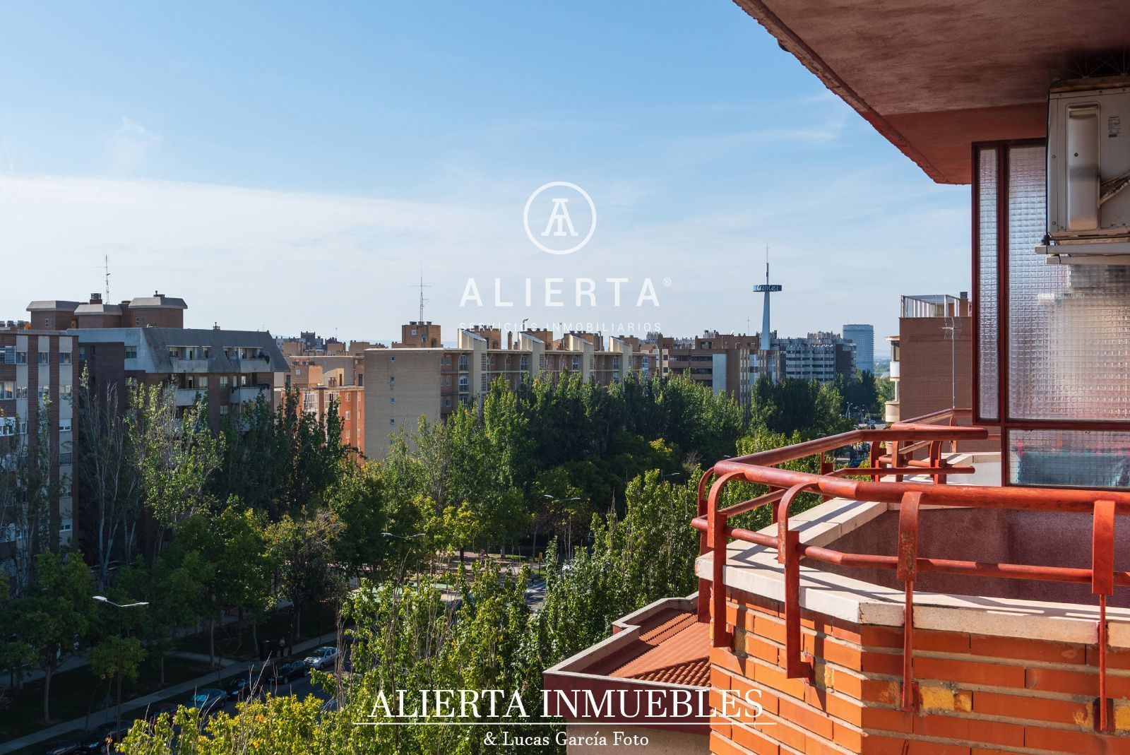 Exterior view of Attic for sale in  Zaragoza Capital  with Air Conditioner, Heating and Terrace