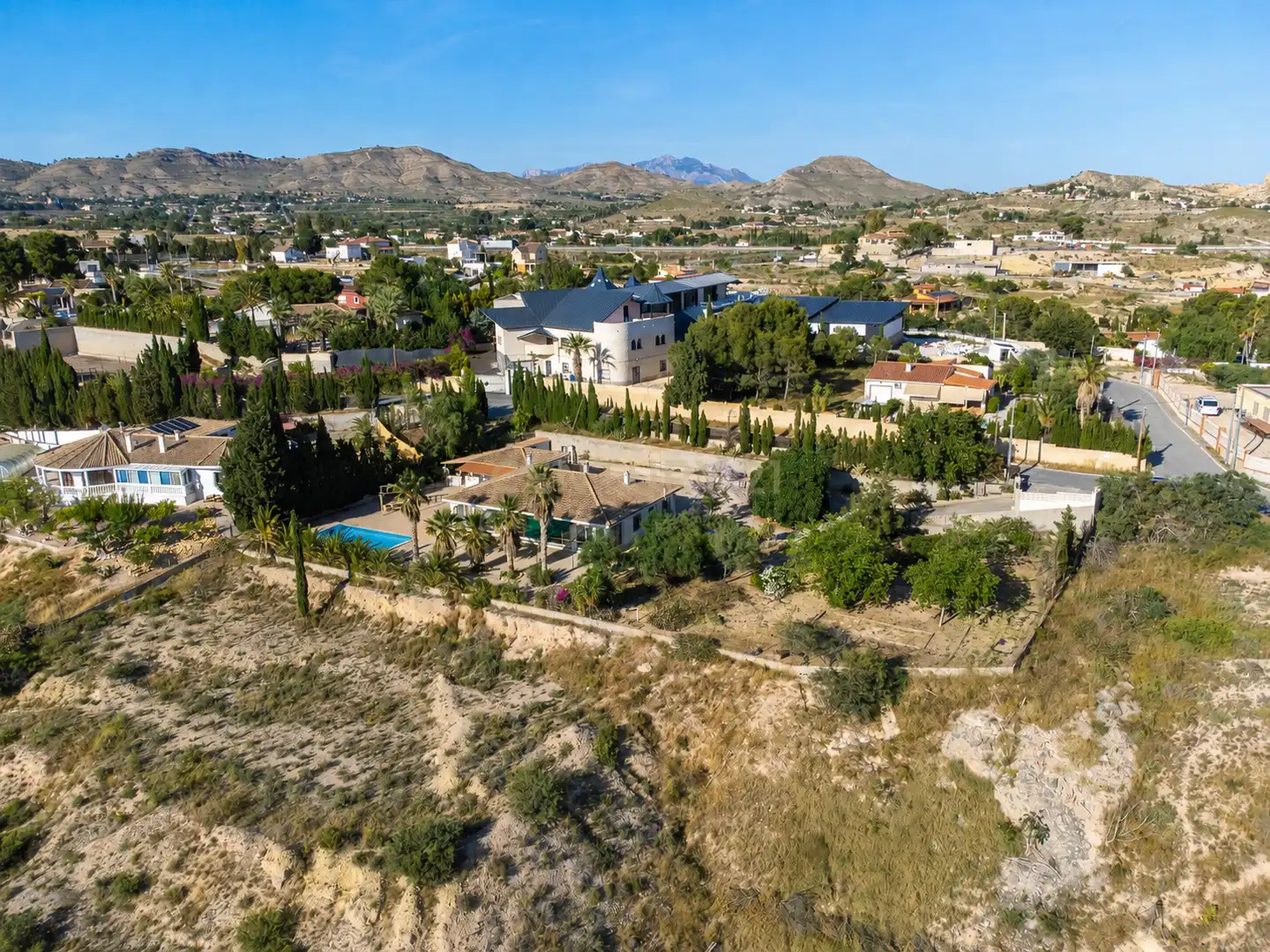 Vista exterior de Casa o chalet en venta en Alicante / Alacant con Jardín privado, Trastero y Piscina