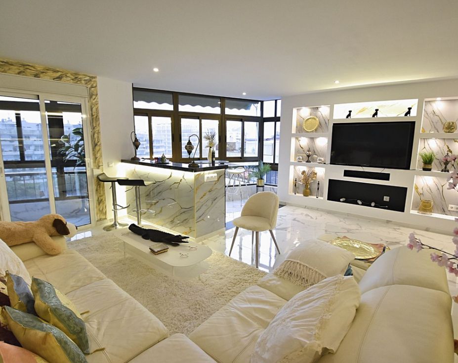 Living room of Flat for sale in Marbella  with Furnished, Oven and Washing machine
