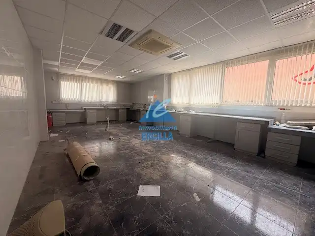 Nau industrial en venda en Abanto y Ciérvana-Abanto Zierbena