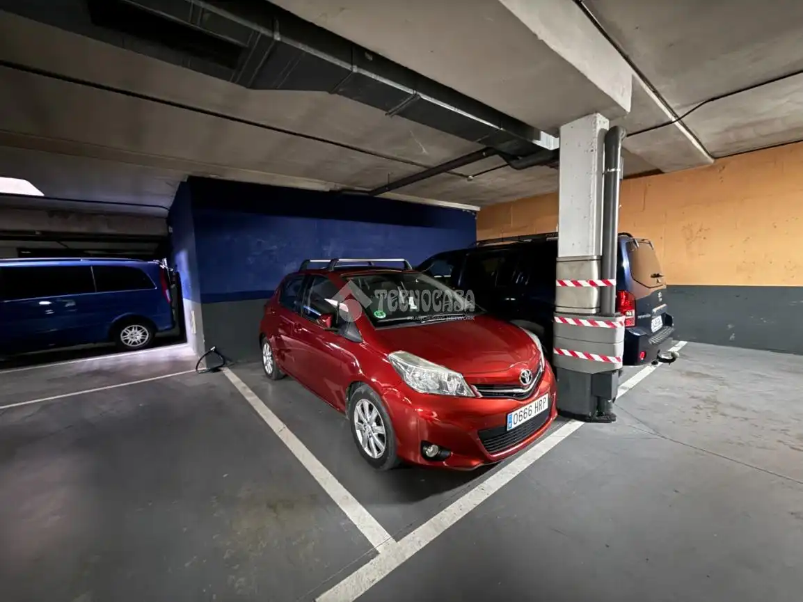 Parking de Piso en venta en Madrid con Aire acondicionado, Calefacción y Parquet