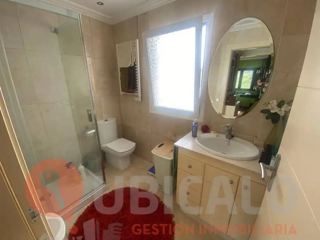 Baño de Ático en venta en San Cristóbal de la Laguna con Amueblado, Horno y Lavadora
