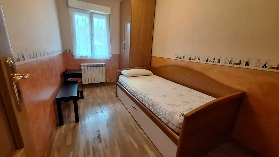 Dormitori de Apartament de lloguer en Donostia - San Sebastián  amb Calefacció i Balcó