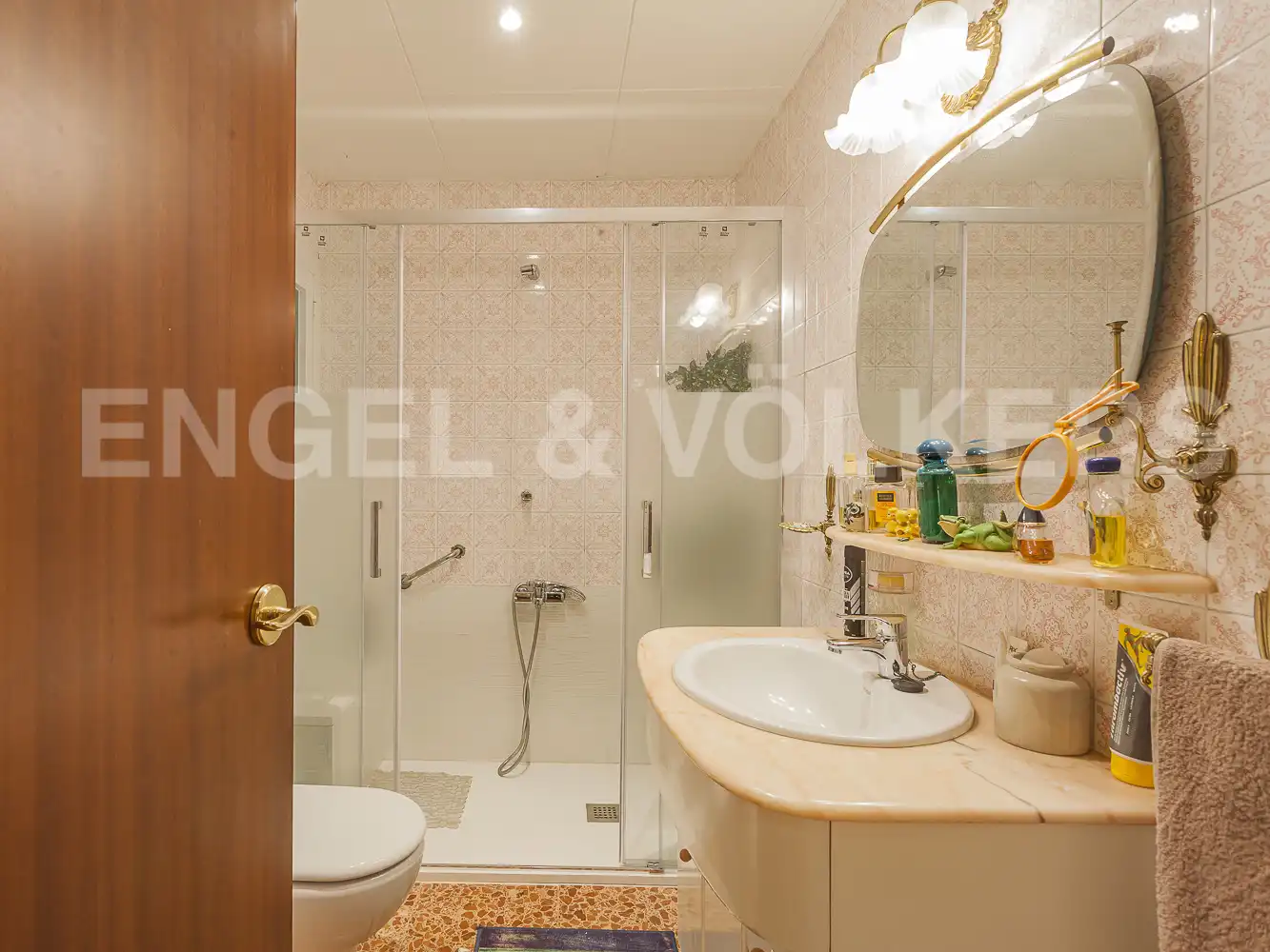 Baño de Piso en venta en Barcelona con Calefacción