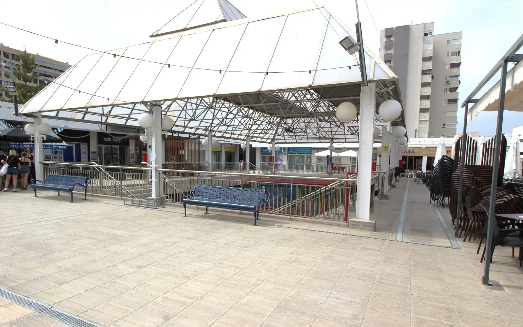 Terrace of Commercial properties for sale in Alicante / Alacant  with Air Conditioner, Terrace and Furnished