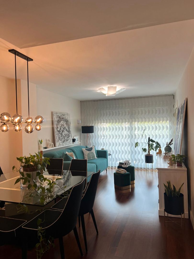 Living room of Flat for sale in Monzón  with Air Conditioner, Heating and Parquet flooring