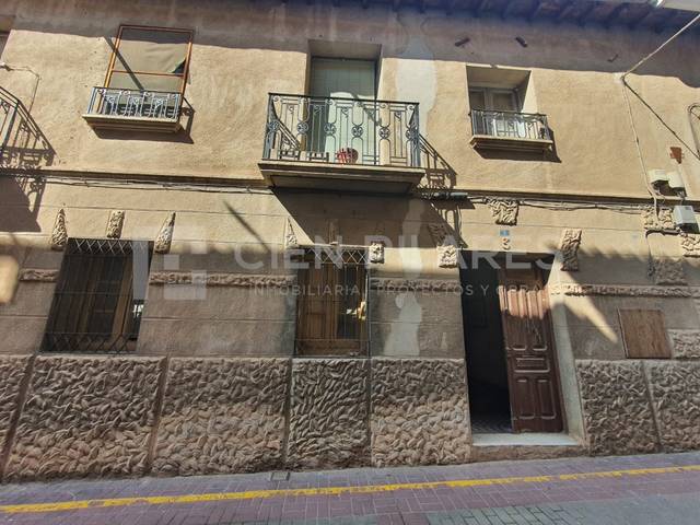 Casa-chalet en Venta en CALLE SAENZ DE TEJADA Nº  QUEL (LA RIOJA) en Quel