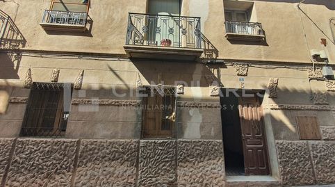 SE VENDE GRAN CASA CON TERRENO EN UNA UBICACIÓN CÉNTRICA QUE SE CONVIERTE EN UNA VERDADERA JOYA PARA PROMOTORES, CONSTRUCTORES, IN