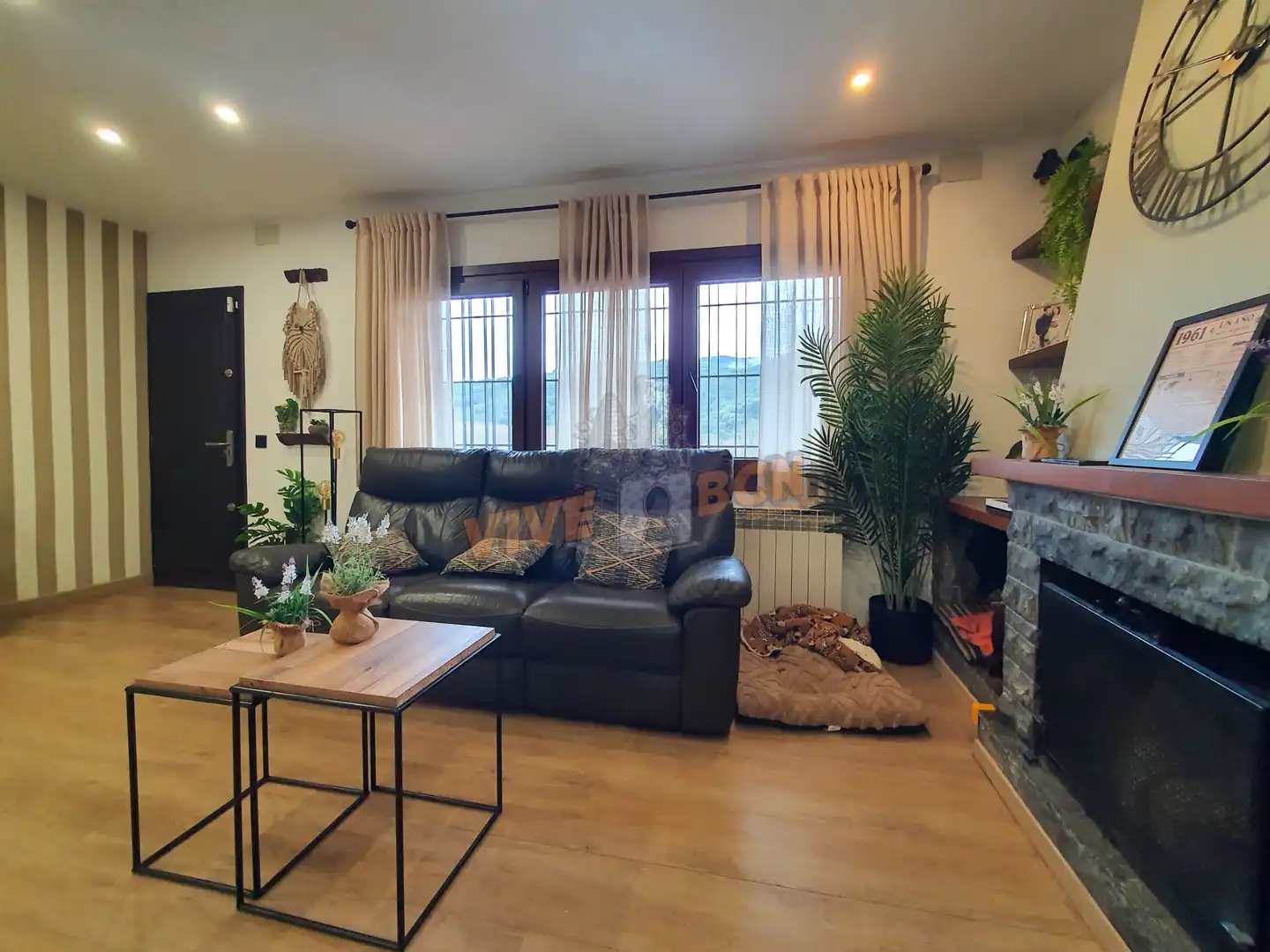 Sala d'estar de Casa o xalet en venda en Vallgorguina amb Calefacció, Jardí privat i Parquet