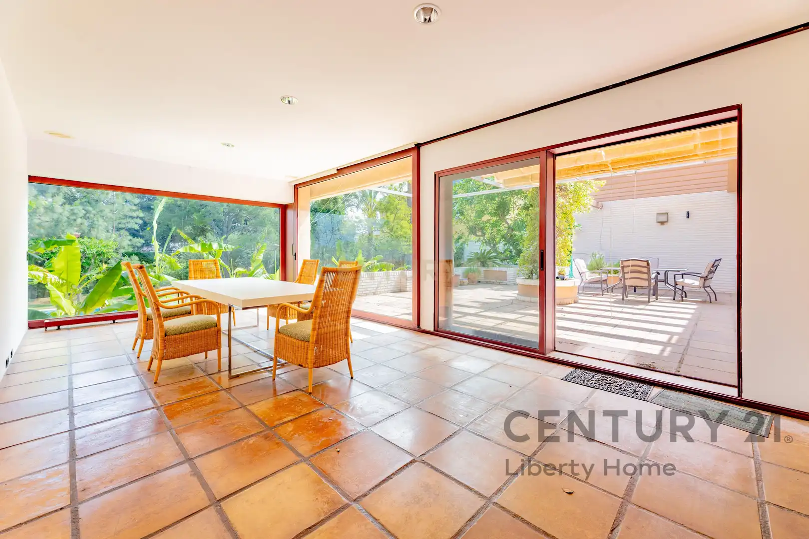 Vista exterior de Casa o chalet en venta en Torrent con Aire acondicionado, Jardín privado y Piscina