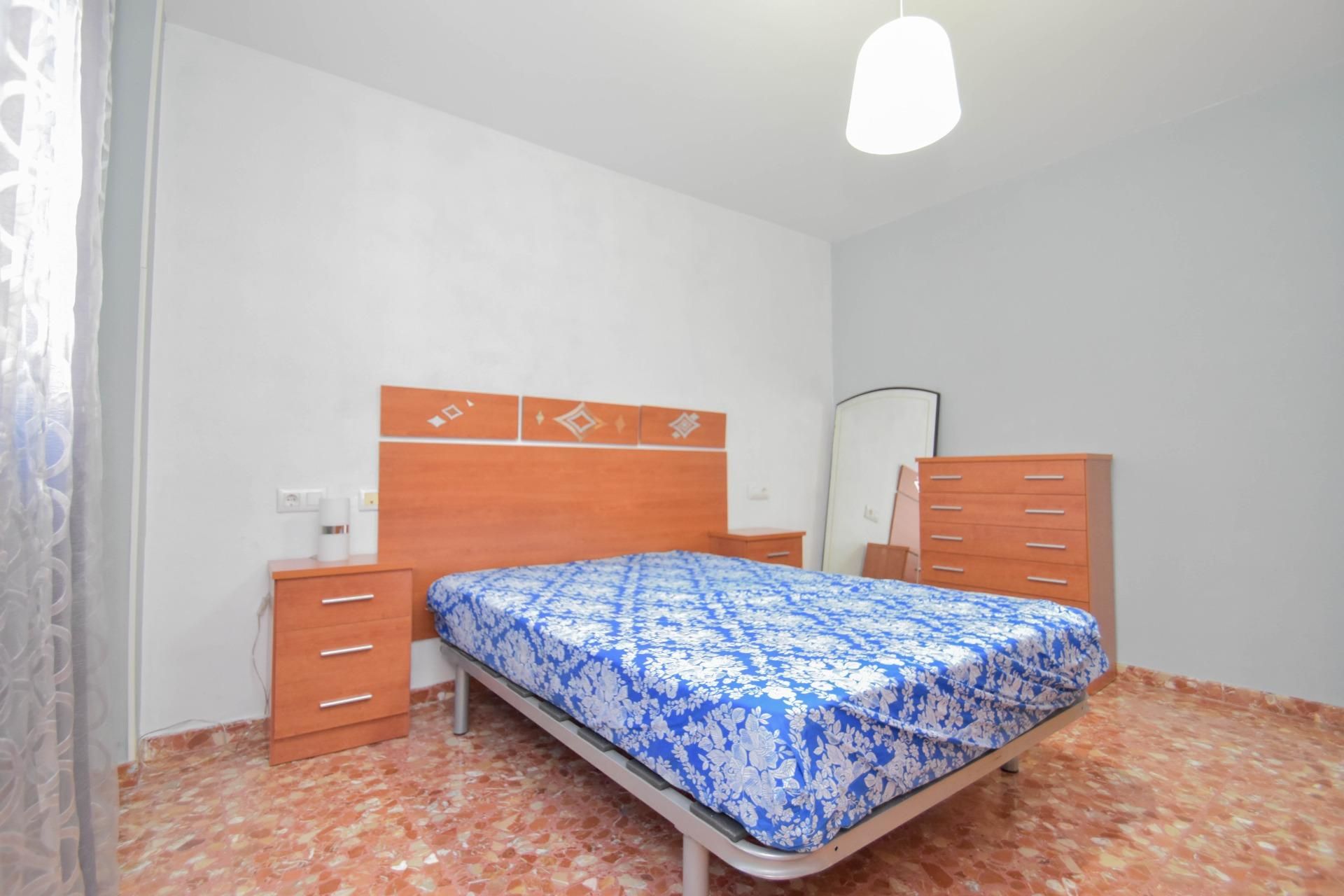 Habitación de Piso en venta en Las Gabias con Terraza y Balcón