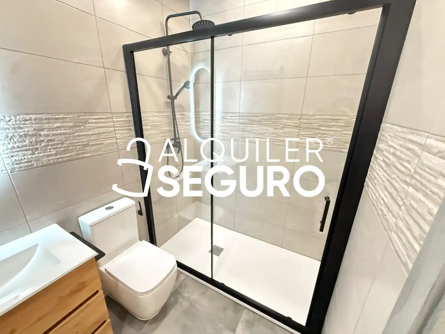 Baño de Piso de alquiler en Barrio de Salamanca