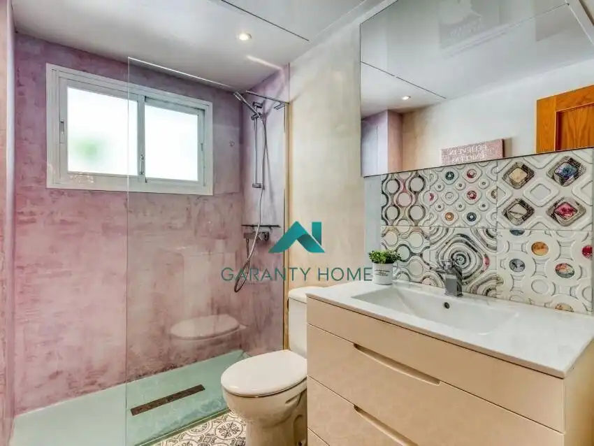 Bathroom of Flat for rent in Estepona  with Air Conditioner, Heating and Terrace