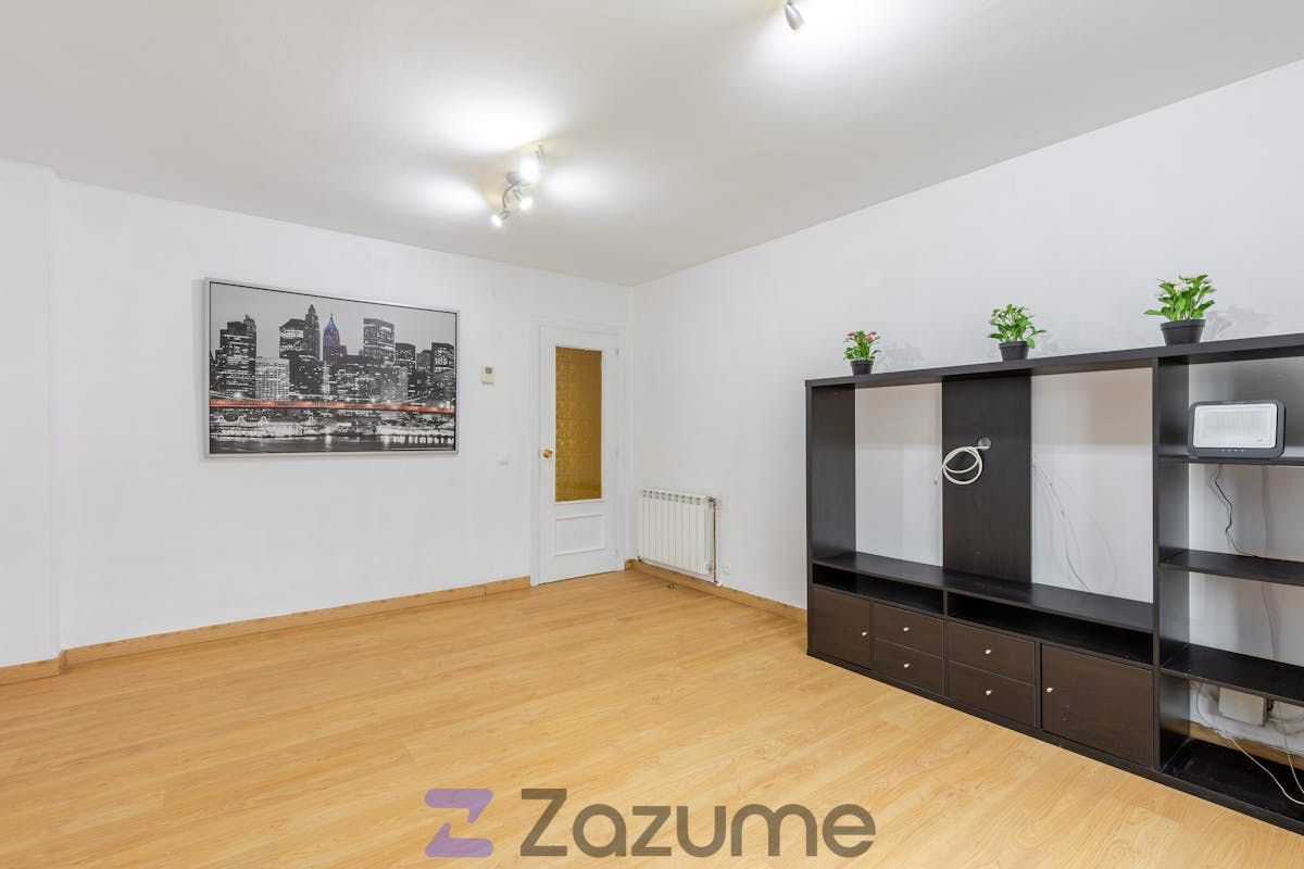 Pis de lloguer a C. de Topacio, Los Rosales