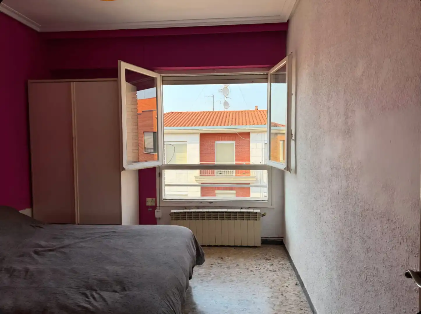 Bedroom of Flat for sale in  Logroño  with Heating and Furnished
