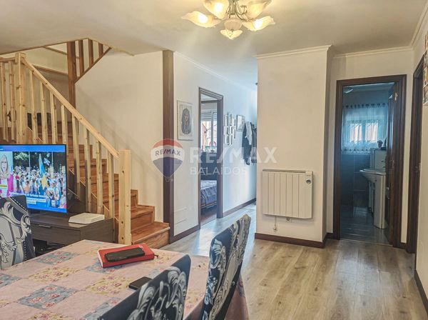 Casa adosada en venda en Vigo  amb Calefacció i Traster