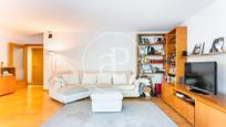 Living room of Flat for sale in Sant Cugat del Vallès  with Air Conditioner and Terrace