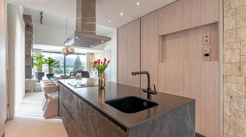Chalet en primera línea de golf de una sola planta con sótano y piscina privada en La Finca Golf, imagen 4