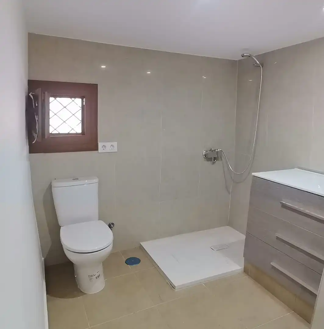 Badezimmer von Country house zum Verkauf in Vilagarcía de Arousa mit Heizung, Möbliert und Alarm