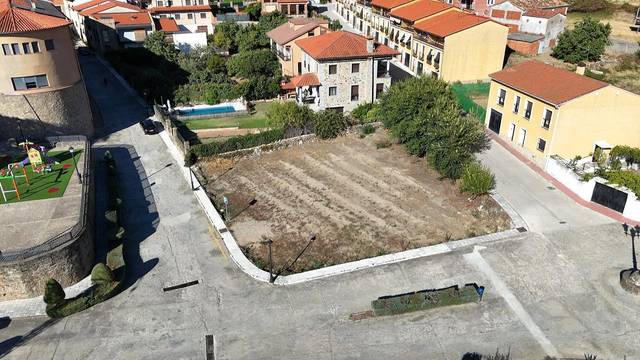 Terreno residencial en Venta en Calle Veguillas en Pasarón de la Vera