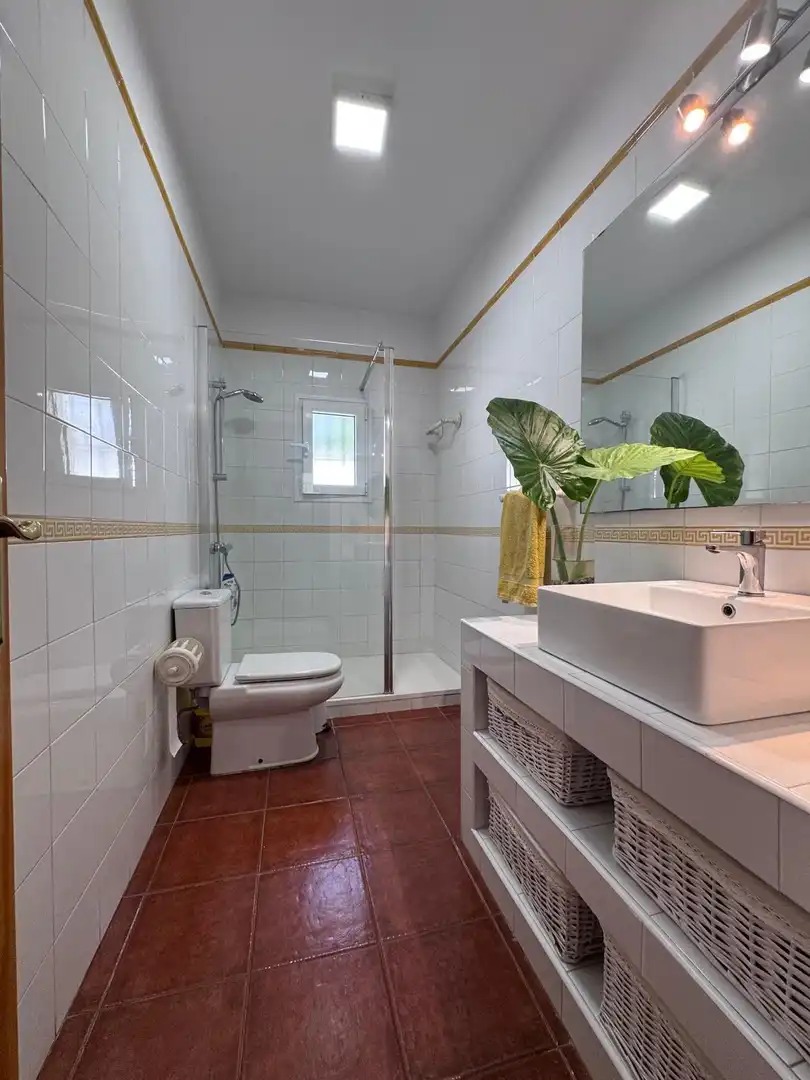 Bany de Casa o xalet de lloguer en Fuengirola amb Aire condicionat, Jardí privat i Terrassa