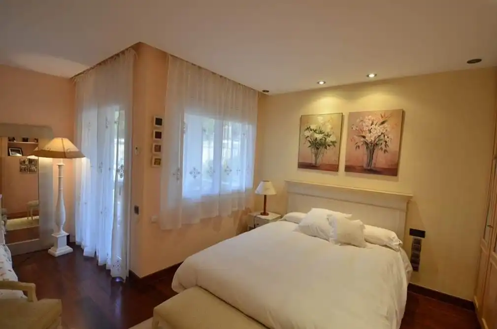 Casa amb terrassa en venda a Carrer Canigo 1, imagen 13