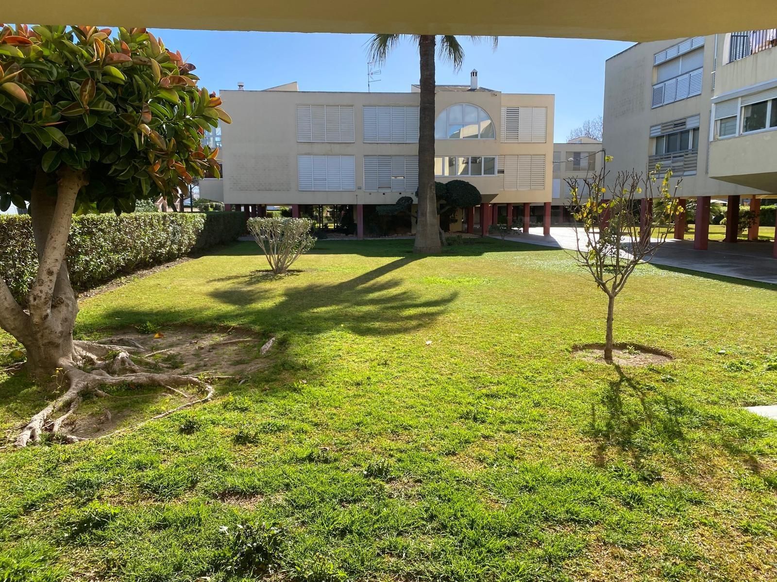 Vista exterior de Pis en venda en Málaga Capital amb Jardí privat, Traster i Piscina comunitària