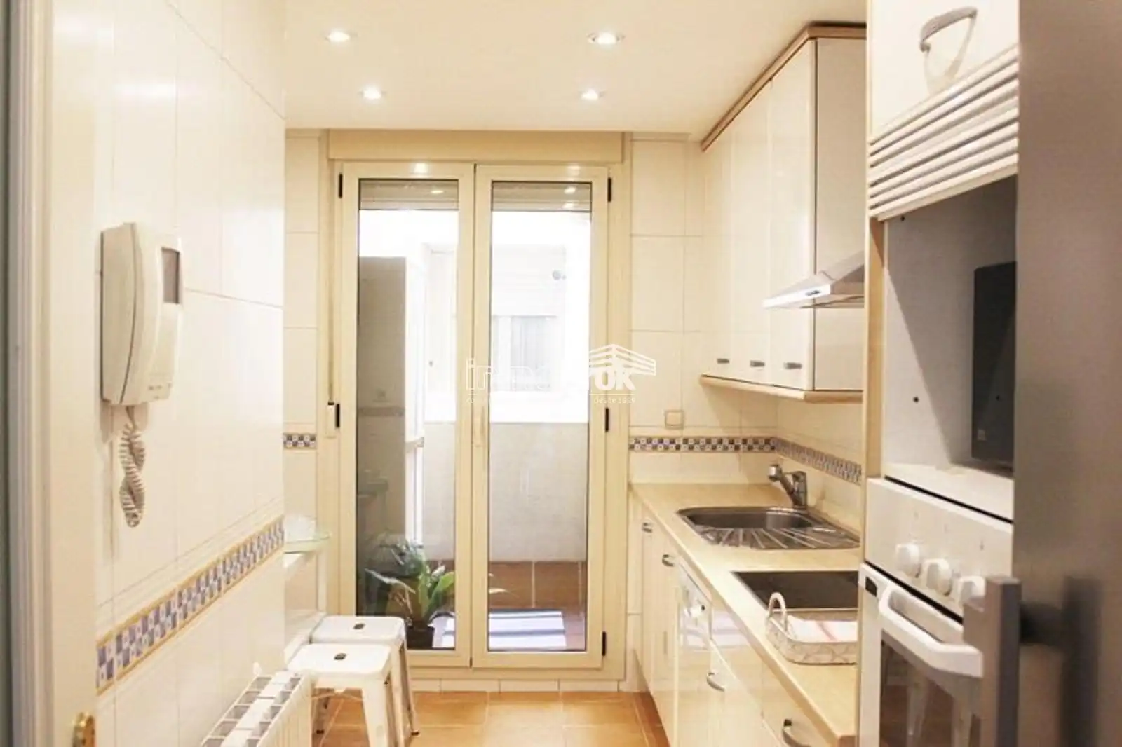 Kitchen of Flat for rent in La Moraleja  with Terrace, Swimming Pool and Community pool