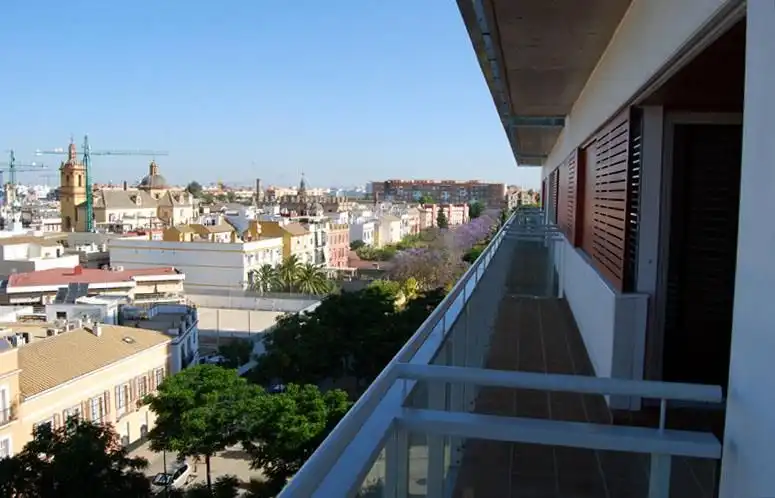 Apartament de lloguer a Calle Huestes, 3, La Buhaira
