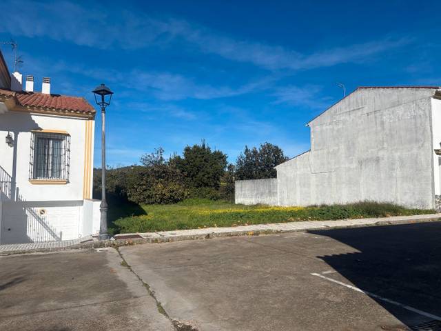 Terreno residencial en Venta en Calle Zurbaran, 9 en Higuera la Real