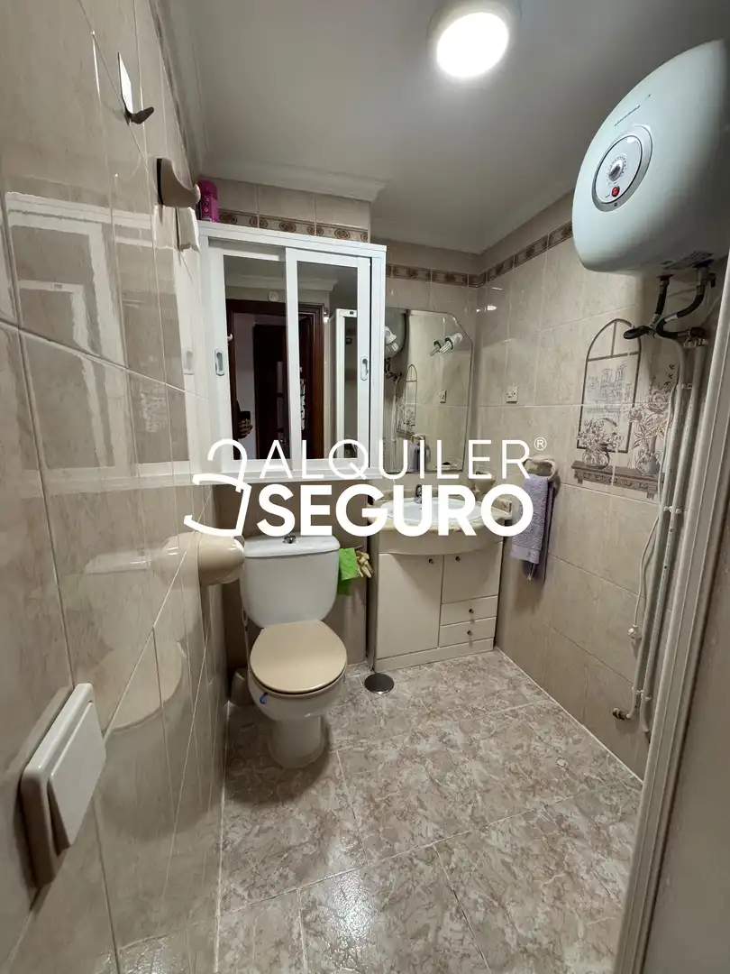 Bathroom of Flat for rent in Málaga  with Furnished