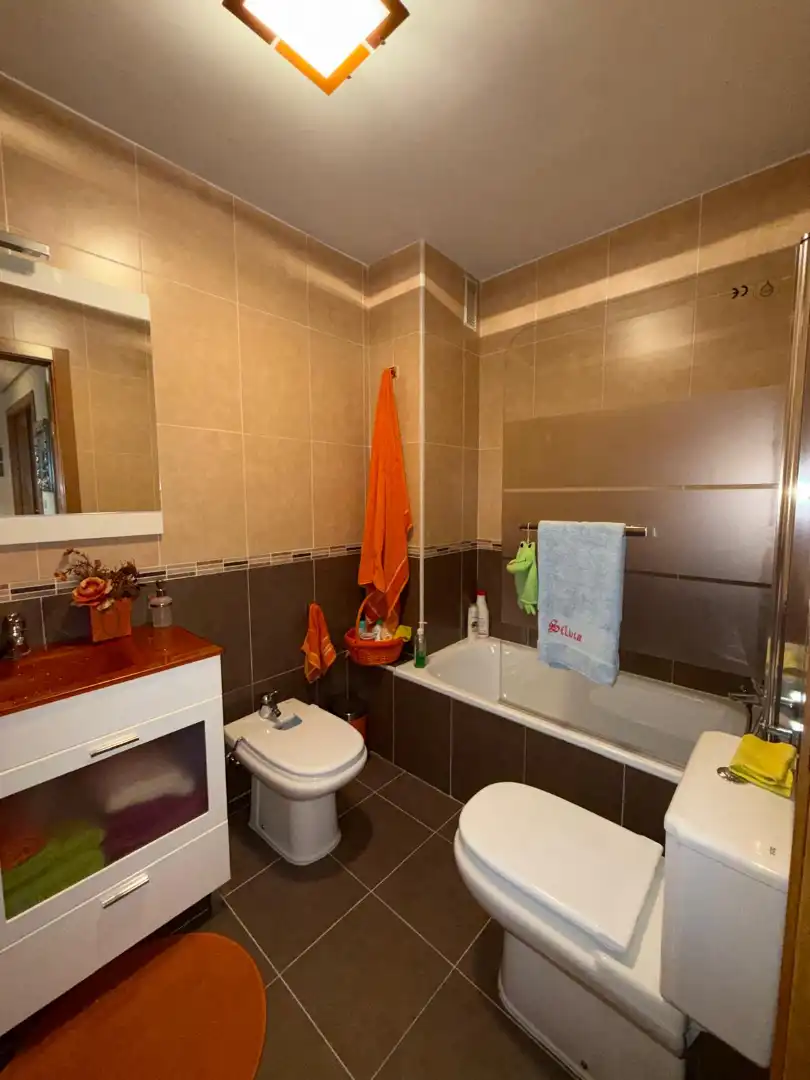 Baño de Piso en venta en Benavente con Calefacción, Parquet y Terraza