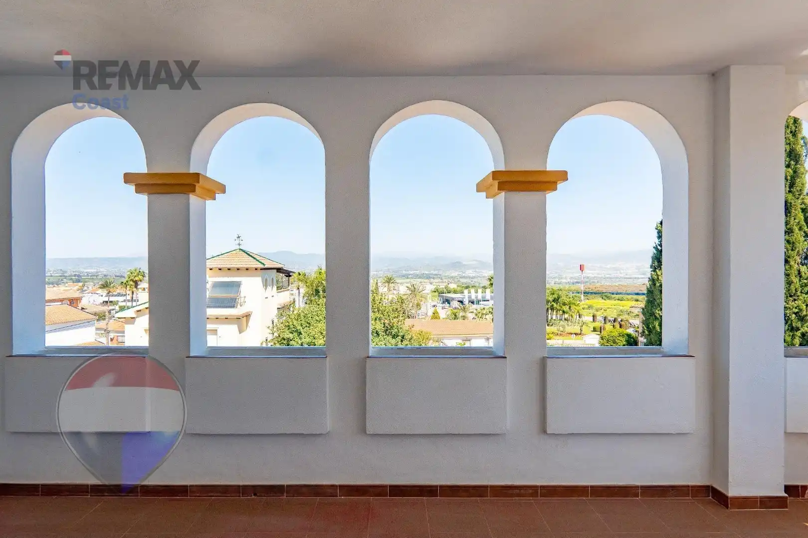 Vista exterior de Casa o xalet en venda en Alhaurín de la Torre amb Piscina comunitària